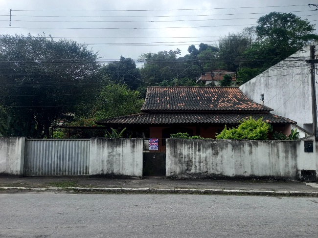 Casa - Aluguel: Centro, Rio Bonito - RJ